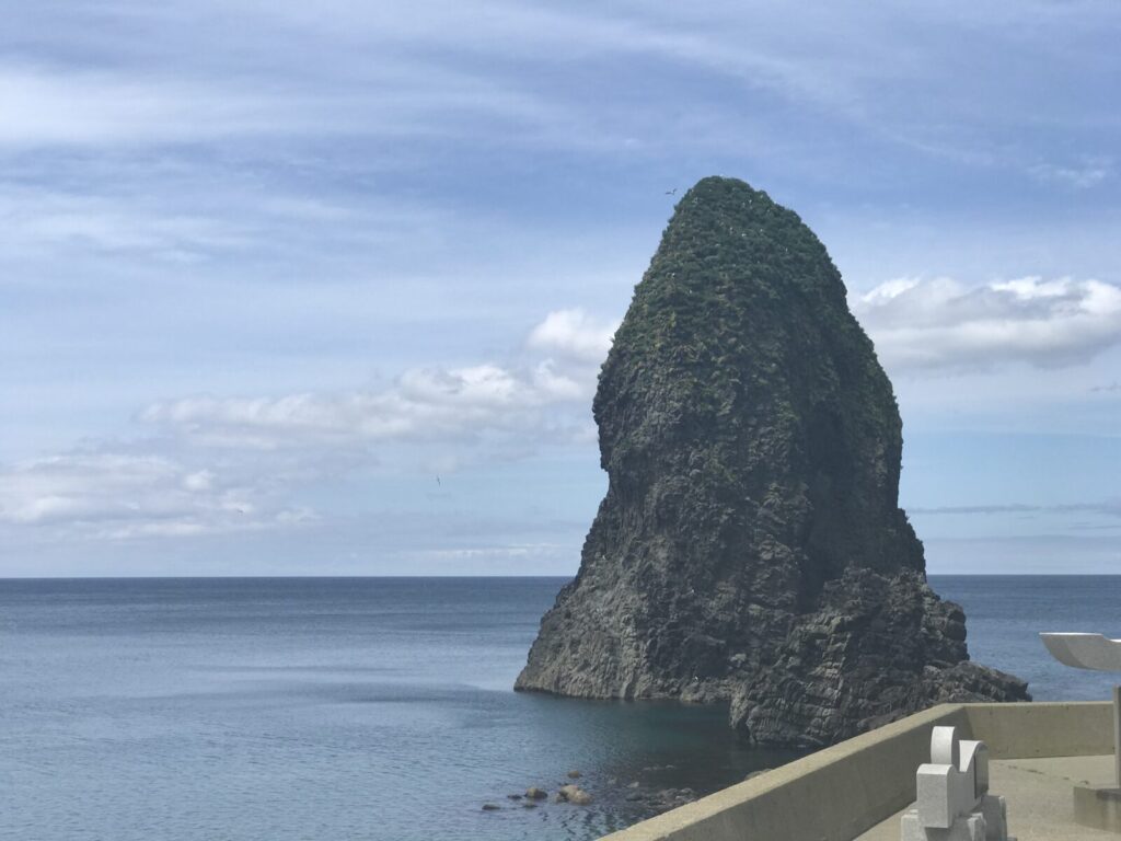 北海道せたなの三本杉岩(夫婦岩)の近景