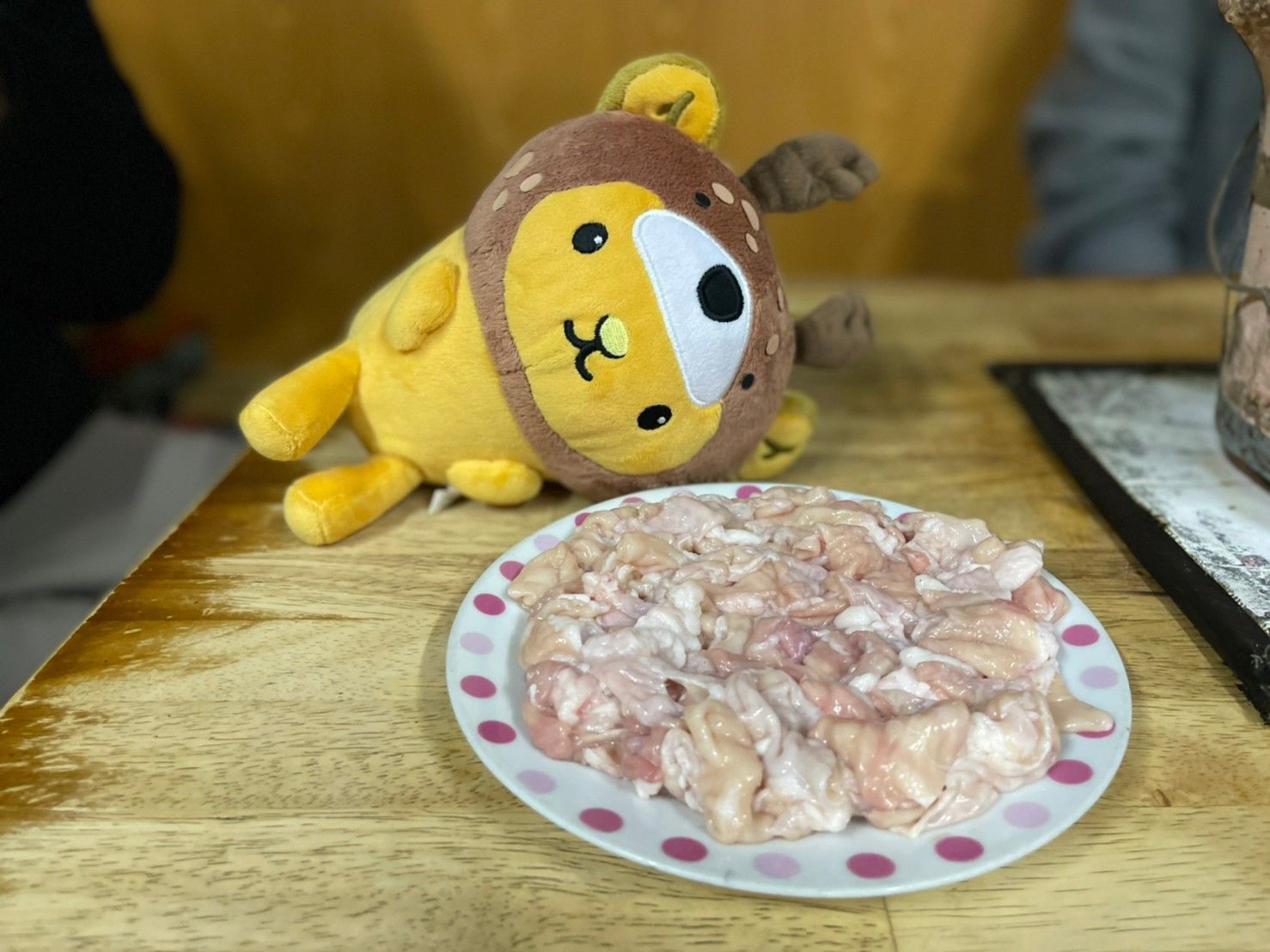 2022年の紹介記事に掲載された焼肉の龍巳の豚ホルモン